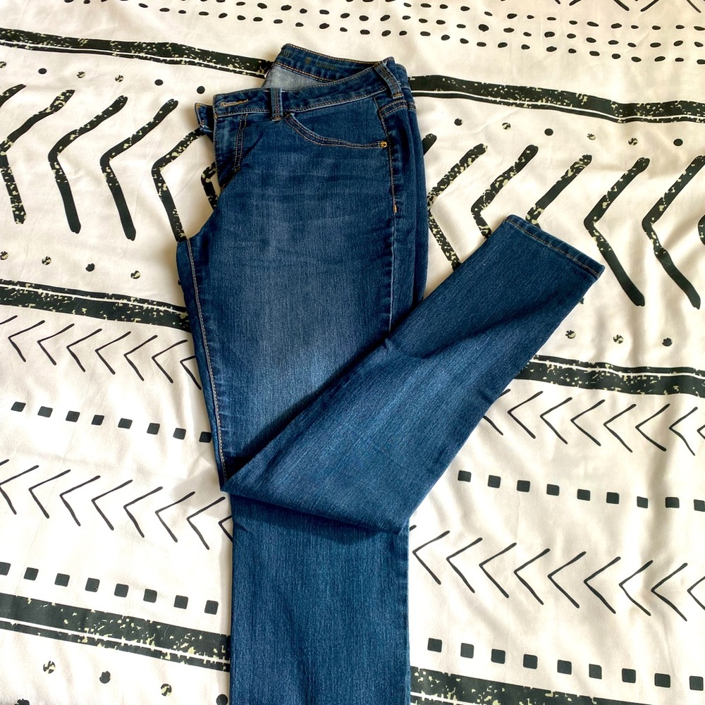 Never worn Skinny jeans